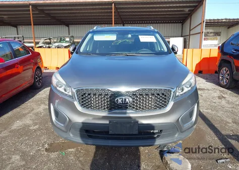 2016 Kia Sorento 2.4L Lx z USA, uszkodzony, nr VIN 5XYPG4A39GG106610
